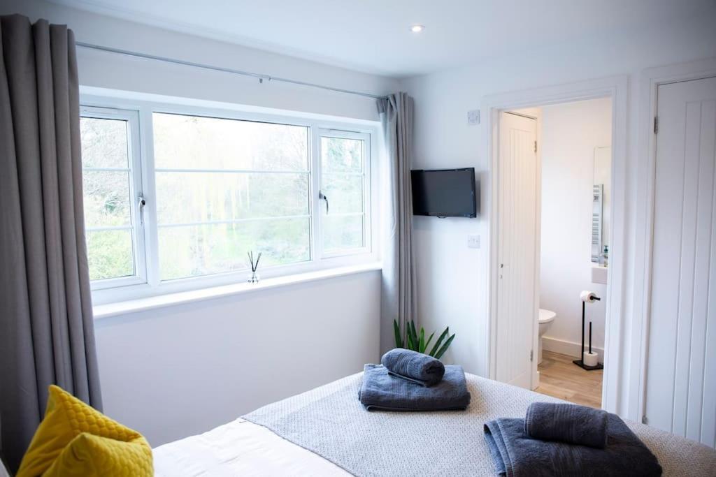 Bridge House Apartments - Free Parking Shottery Exterior foto