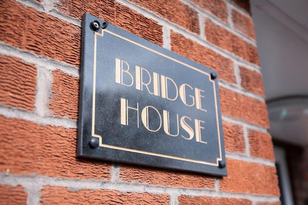 Bridge House Apartments - Free Parking Shottery Exterior foto