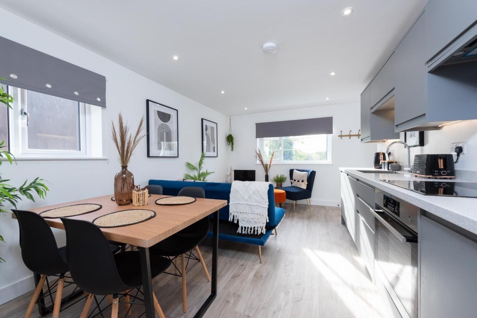 Bridge House Apartments - Free Parking Shottery Exterior foto